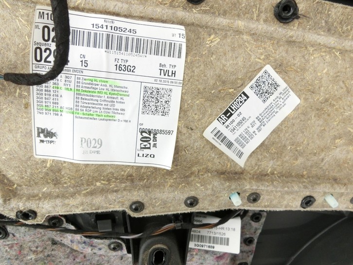 VW Passat B8 3G 14-19 Lim Türverkleidung Türpappe Rechts Hinten Titanschwarz  - Bild 7