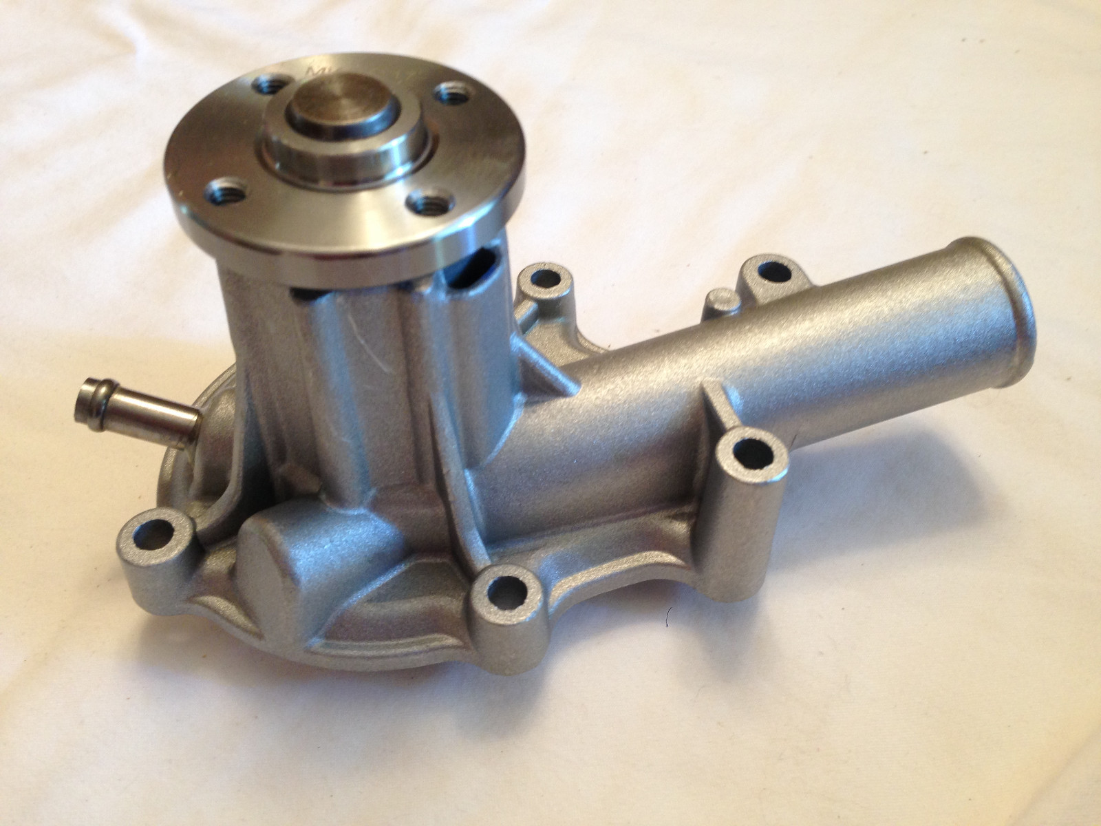 Water Pump replaces 6680278 6672429 for 463 553 S70 S100 425