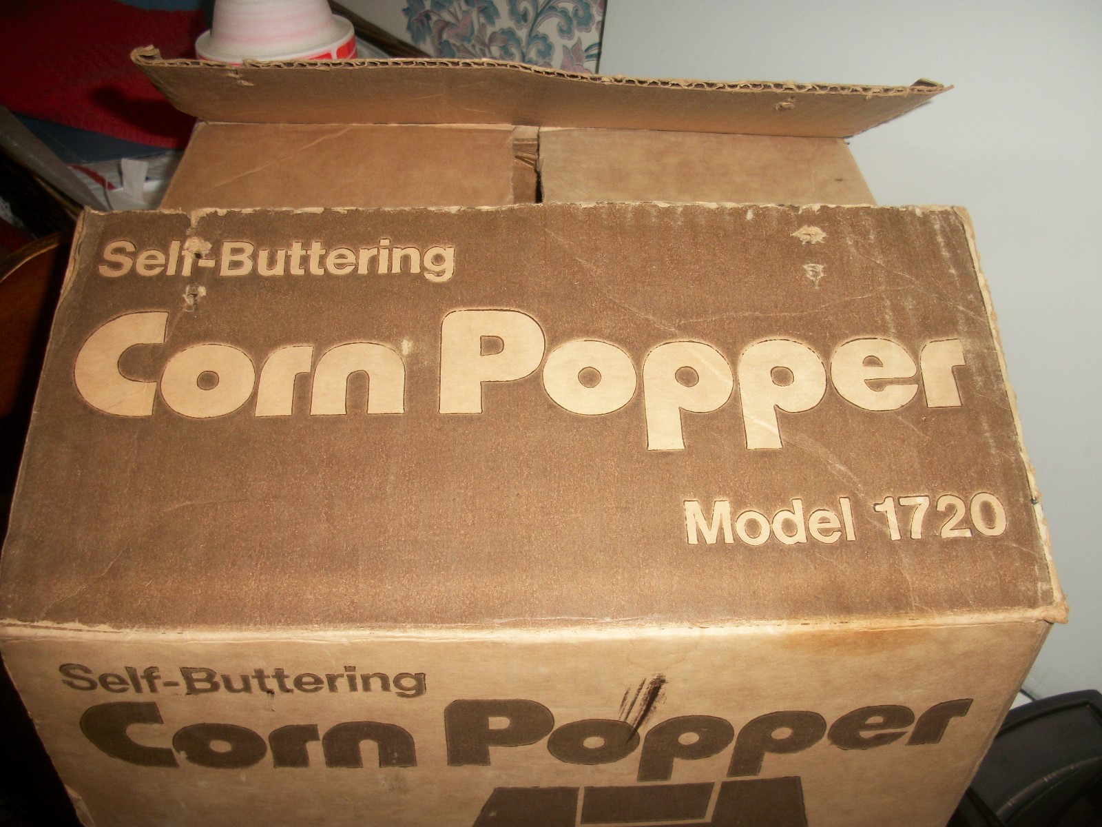 CORN POPPER, SELF-BUTTERING by DOMINION