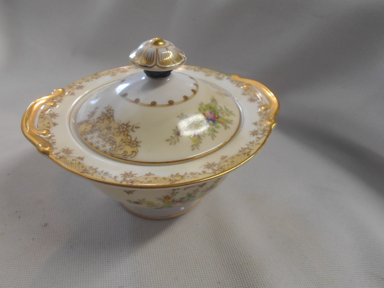 vintage Meito China hand painted sugar dish w lid bowl