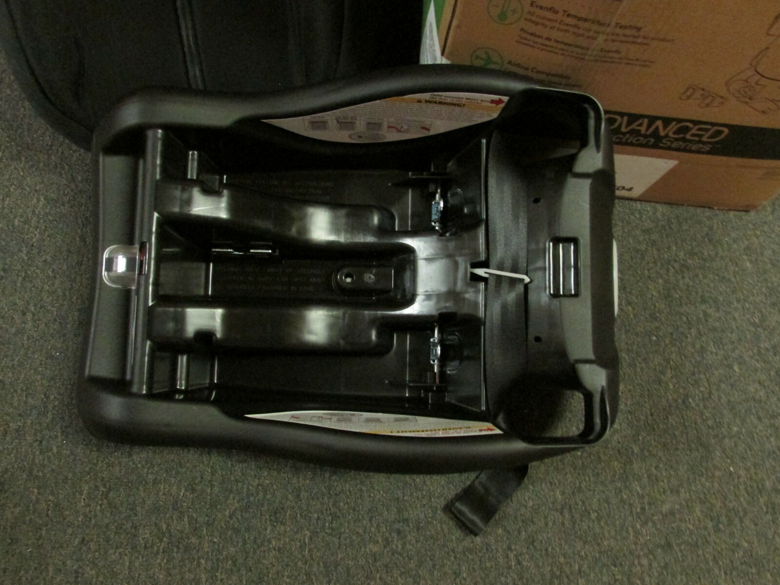 Evenflo Advanced Sensor Safe Embrace DLX Infant Car Seat Excellent Con Used