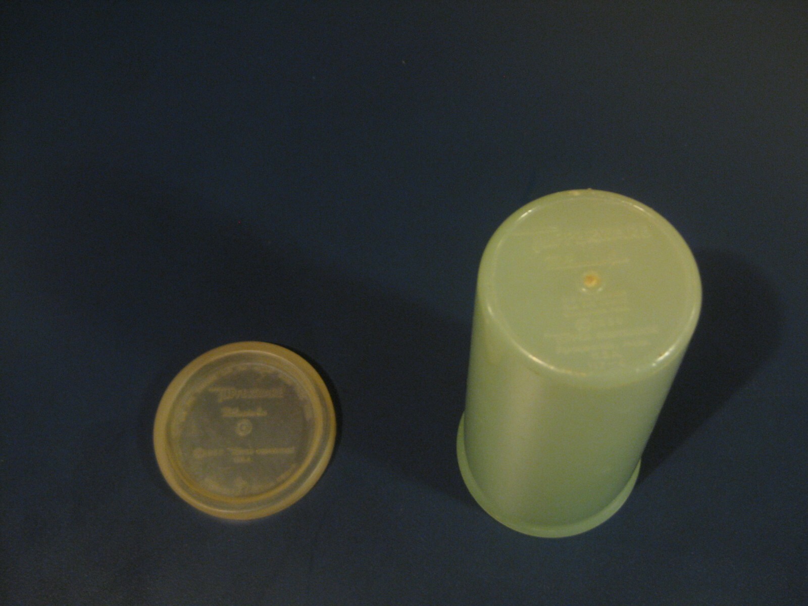 Vintage Tupperware Tumbler Cup 117 with Lid Holds 6 Ounces