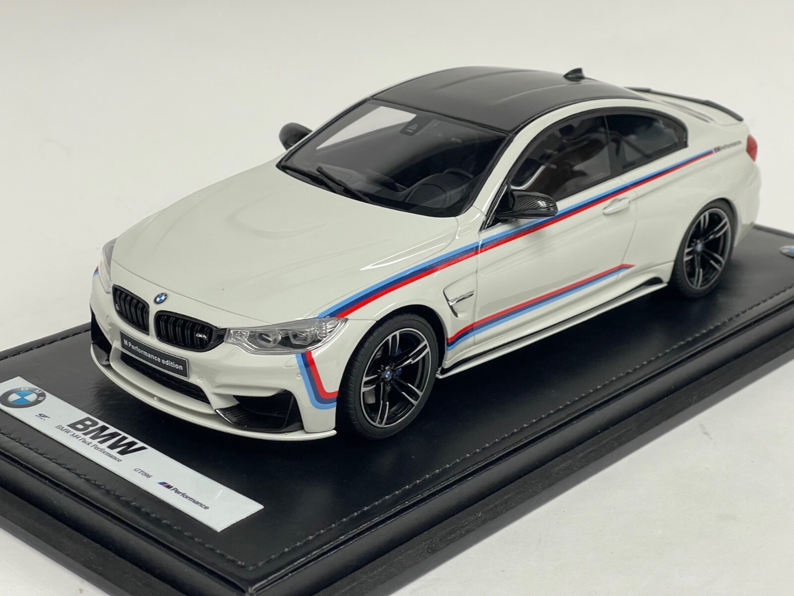GT Spirit BMW 1シリーズ ミニカー 1/18 gt spirit 1⁄18 bmwの通販