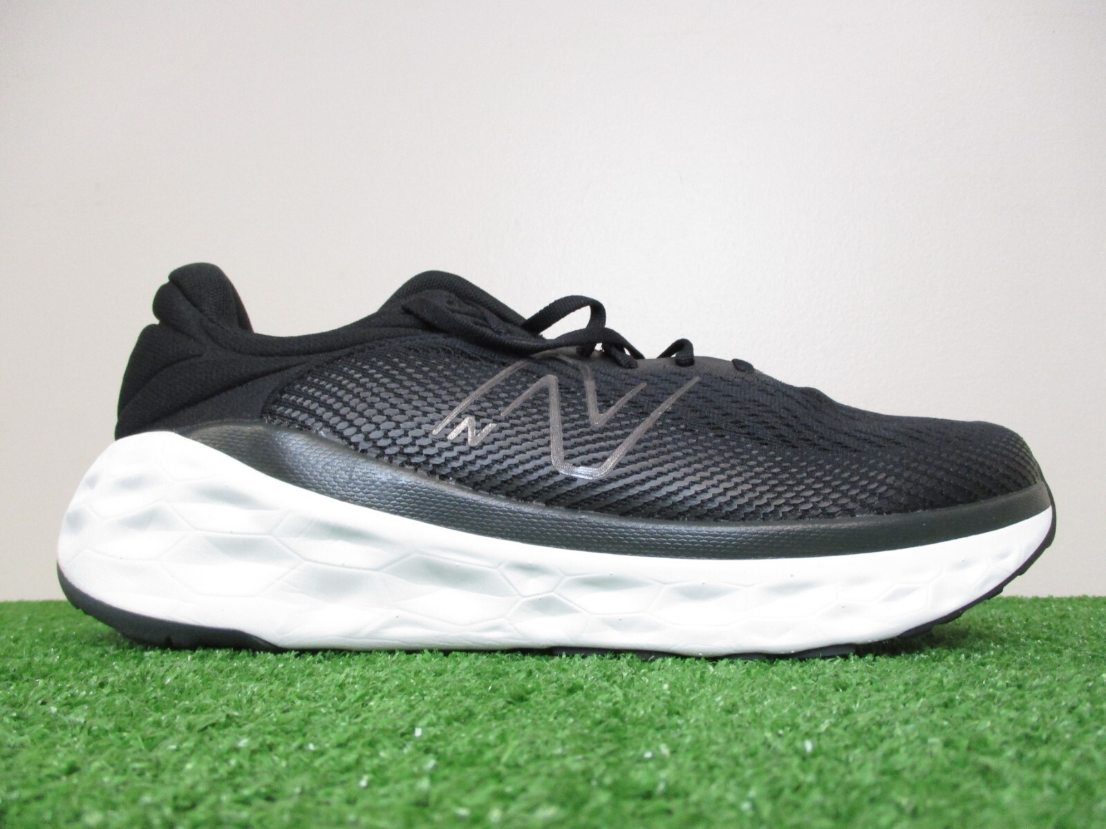 New Balance Fresh Foam X 840v1 Shoes Mens 10 Wide Black