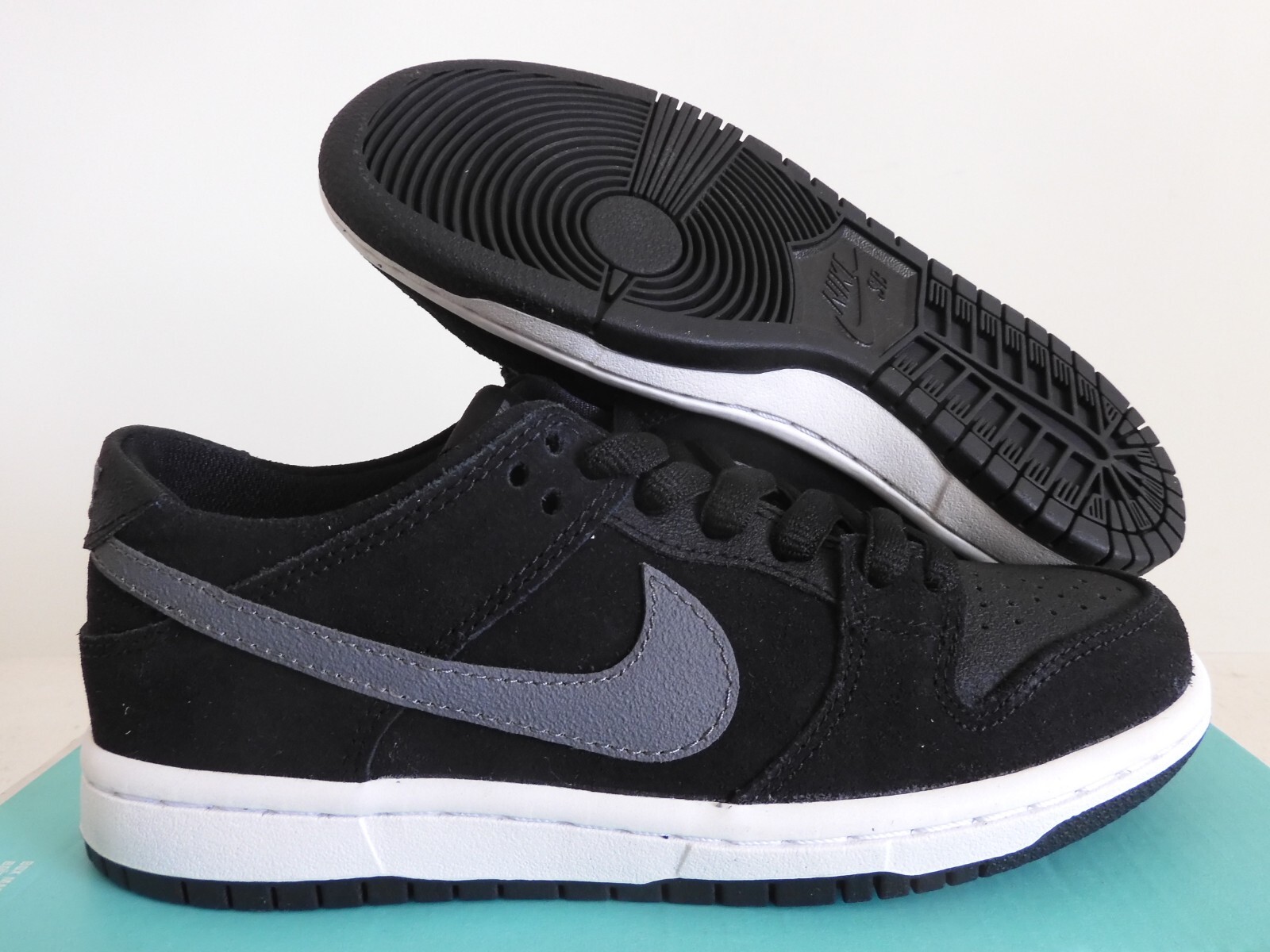 た*ん様 NIKE SB DUNK LOW PRO BLACK Nike Dunk Low Pro SB Black White Gum Men's - HF3704-003 - US