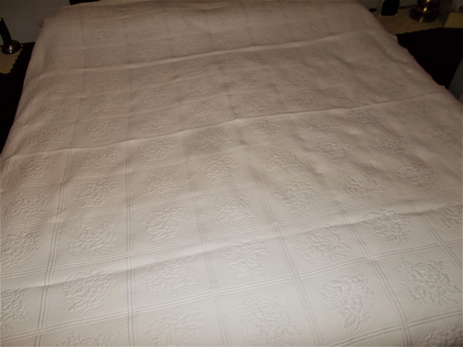 Vintage Matelasse Heavy White Bedspread about 86x90