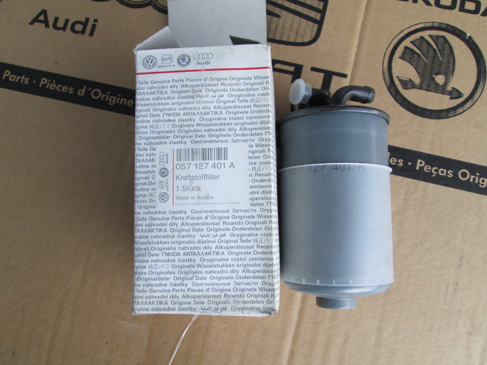 Genuine AUDI A4 A6 VW Passat Superb 2.5 V6 TDI Diesel Filtre à carburant 057 127 435 D