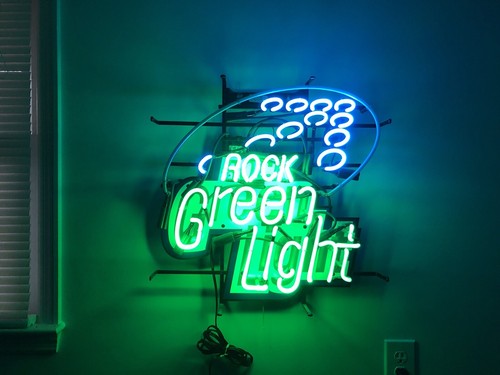 ROLLING ROCK LIGHT BEER NEON SIGN, LATROBE BREWING PA