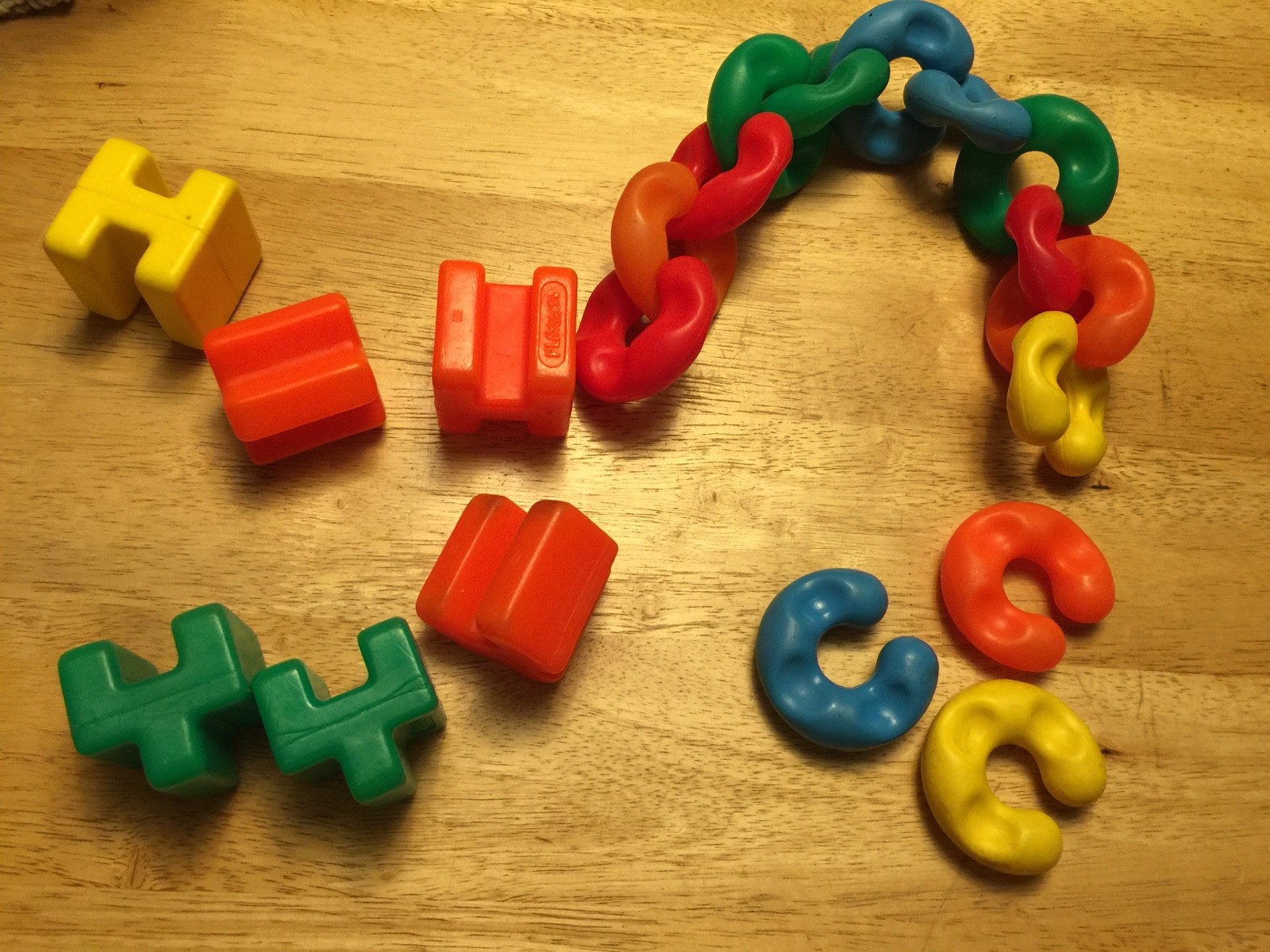 Vintage Playskool Toddler  20 pc  link chain and block connect
