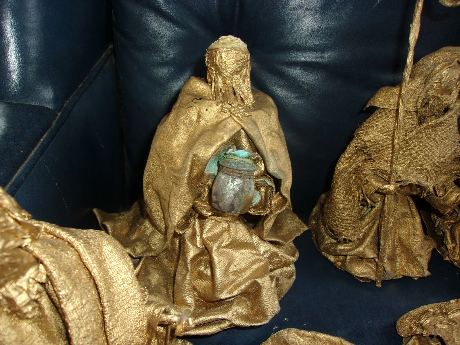 Vintage Gold Fabric Paper Mache Nativity Set 1960.sw