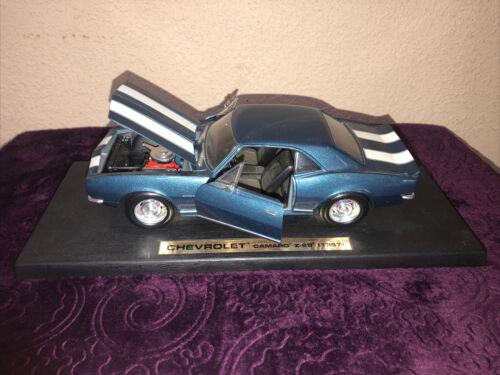 Road Legends 1967 Chevrolet Camaro Z-28 (blue) 1/18 MAN CAVE Road Legends 1967 Chevrolet Camaro Z-28 (blue) 1/18 MAN CAVE