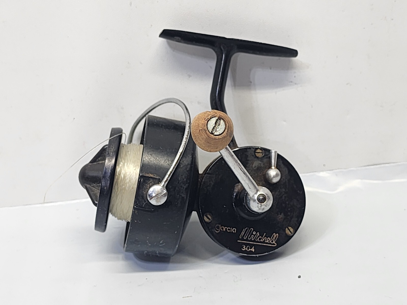 Vintage Garcia Mitchell 304 Spinning Fishing Reel Vintage Garcia Mitchell 304 Spinning Fishing Reel