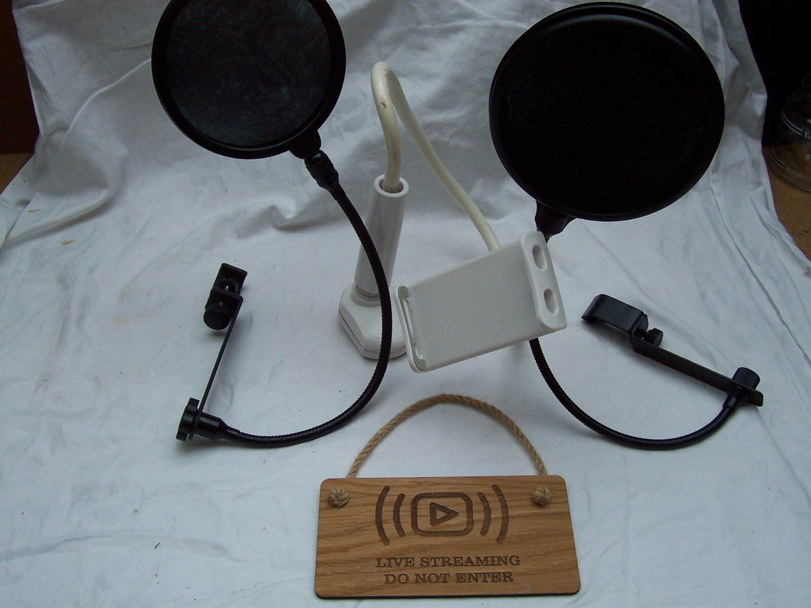 Buy Samson PS01 Microphone Pop Filter | Sam Ash Music