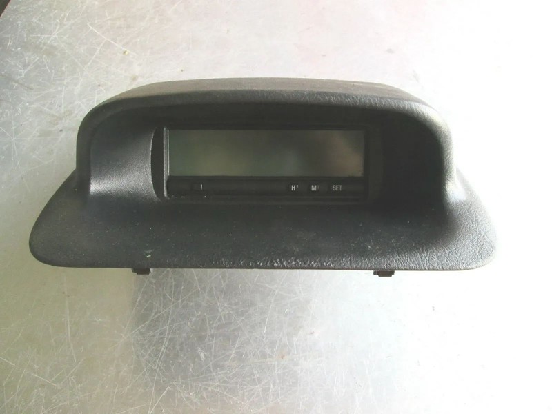 Ordinateur De Bord Mitsubishi Space Star / AnnÃ©E 05 / 1,8l / 75kw / Mr381289