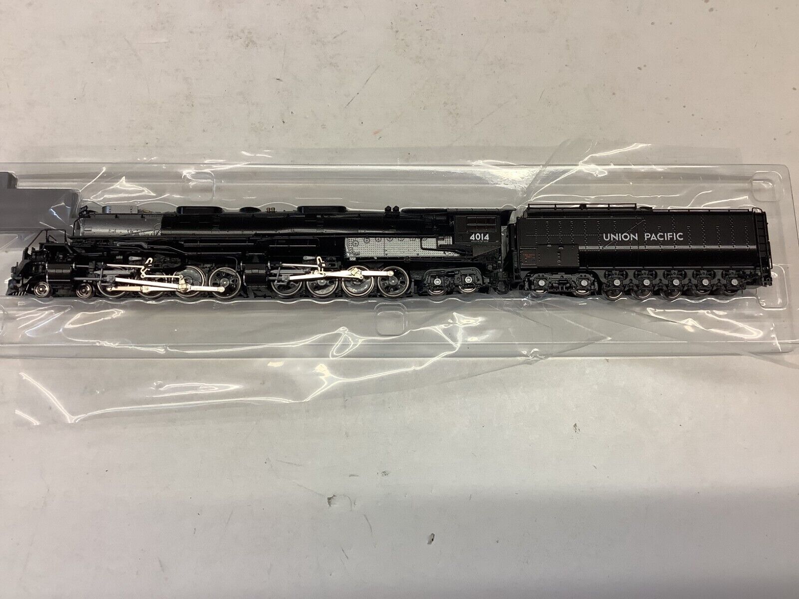 Kato #126-4014 N scale “Union Pacific Kato #126-4014 N scale “Union Pacific