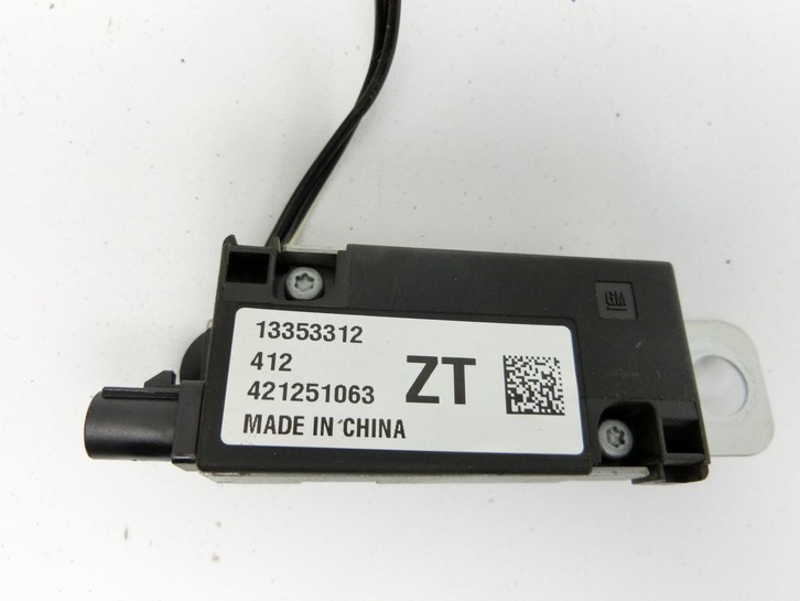 Opel Astra J 12-18 Antennenverstärker Links Hinten Opel Astra J 12-18 01.01.2013 13353312 421251063 gebraucht Bild 3