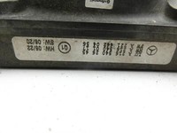 Mercedes R320 W251 06-10 Abstandssensor Radar Distronic Mercedes R320 W251 06-10 17.02.2006 A2165402645 00403169A2... Vorschau 4