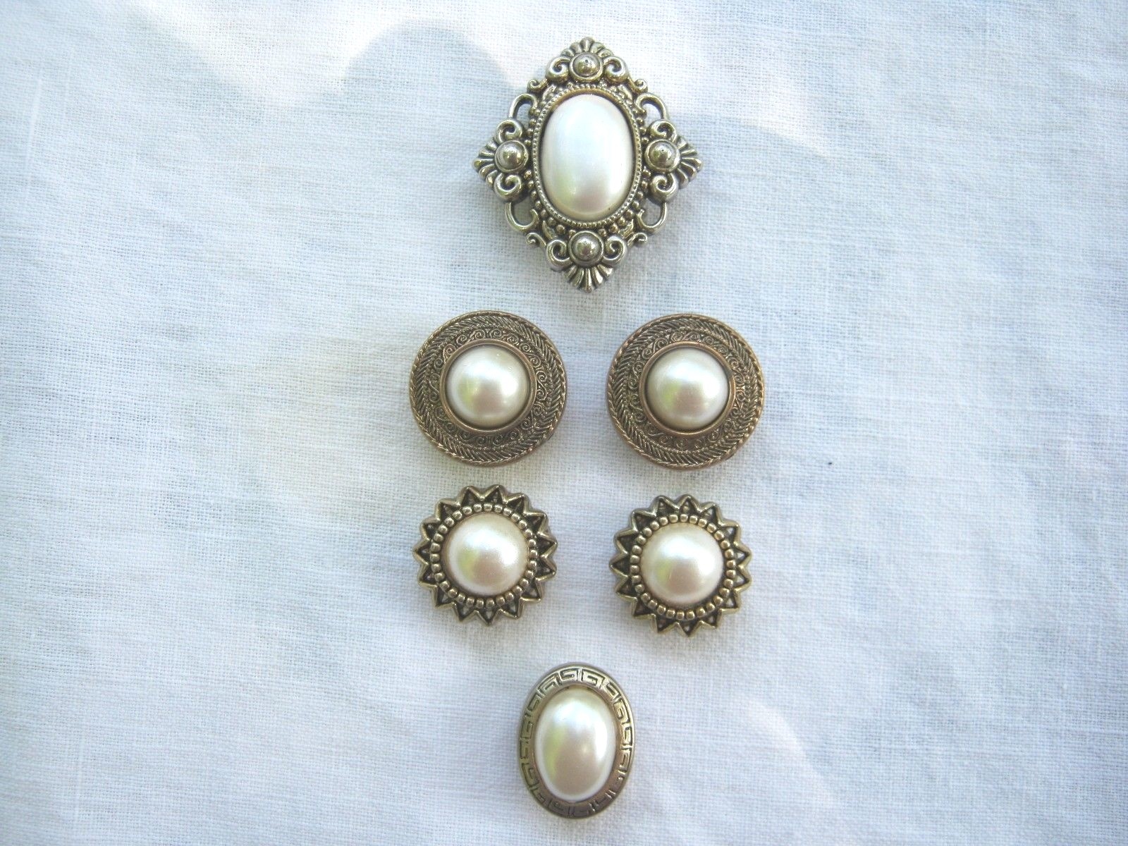 45 Vintage Button Covers Assorted Decorative Matching Fancy Metzke