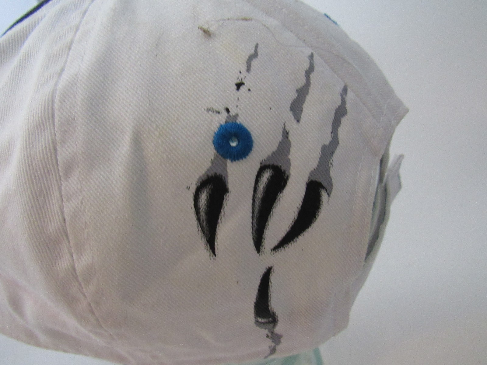 Eagle Claw Hooks 1925 hat cap Advertising B2