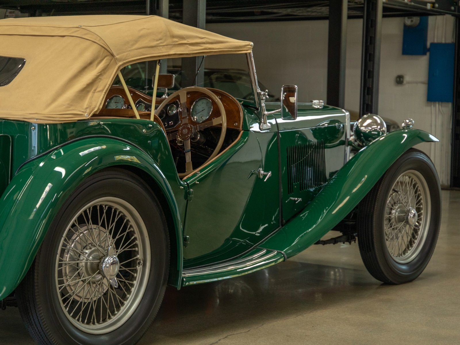 ::1949 MG TC Roadster 