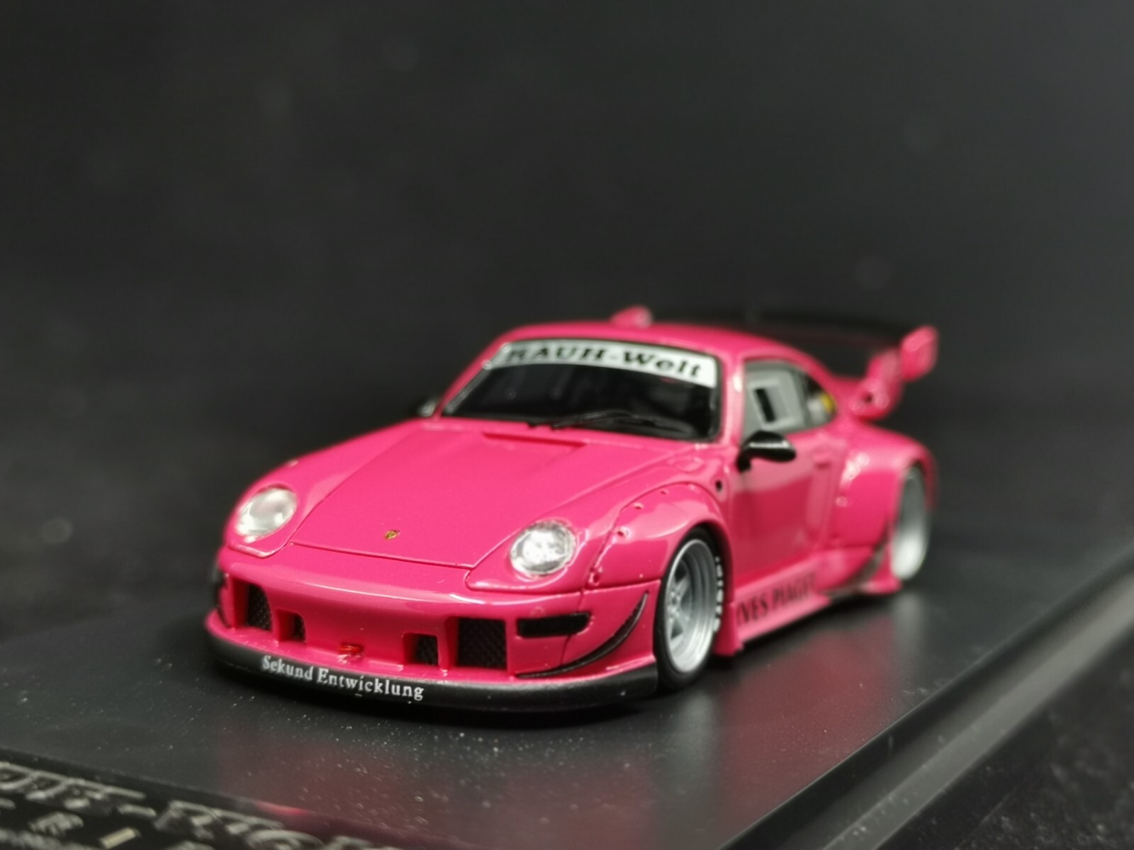 4R-764 RAUH-Welt 1/64 ポルシェ RWB 993 #19 4R-764 RAUH-Welt 1/64 ポルシェ RWB 993 #19 - メルカリ