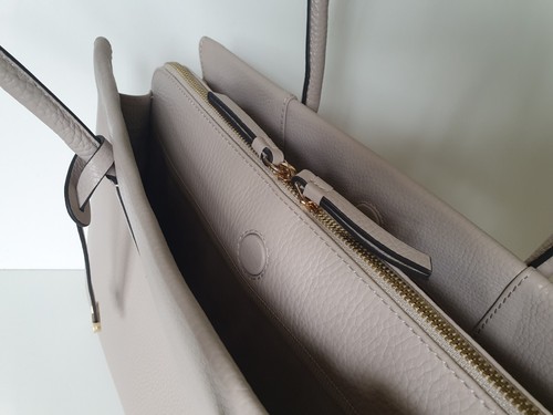 RADLEY RADLEY SHOULDER BAG. "ARLINGTON COURT" LARGE, DOVE GREY SOFT LEATHER. £239