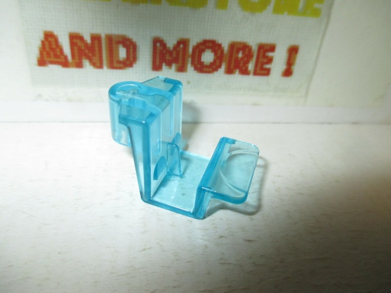Lego - 1x Minifigure Utensil Seat (Chair) 4x2x2 Axle Hole 15104 Trans Light Blue