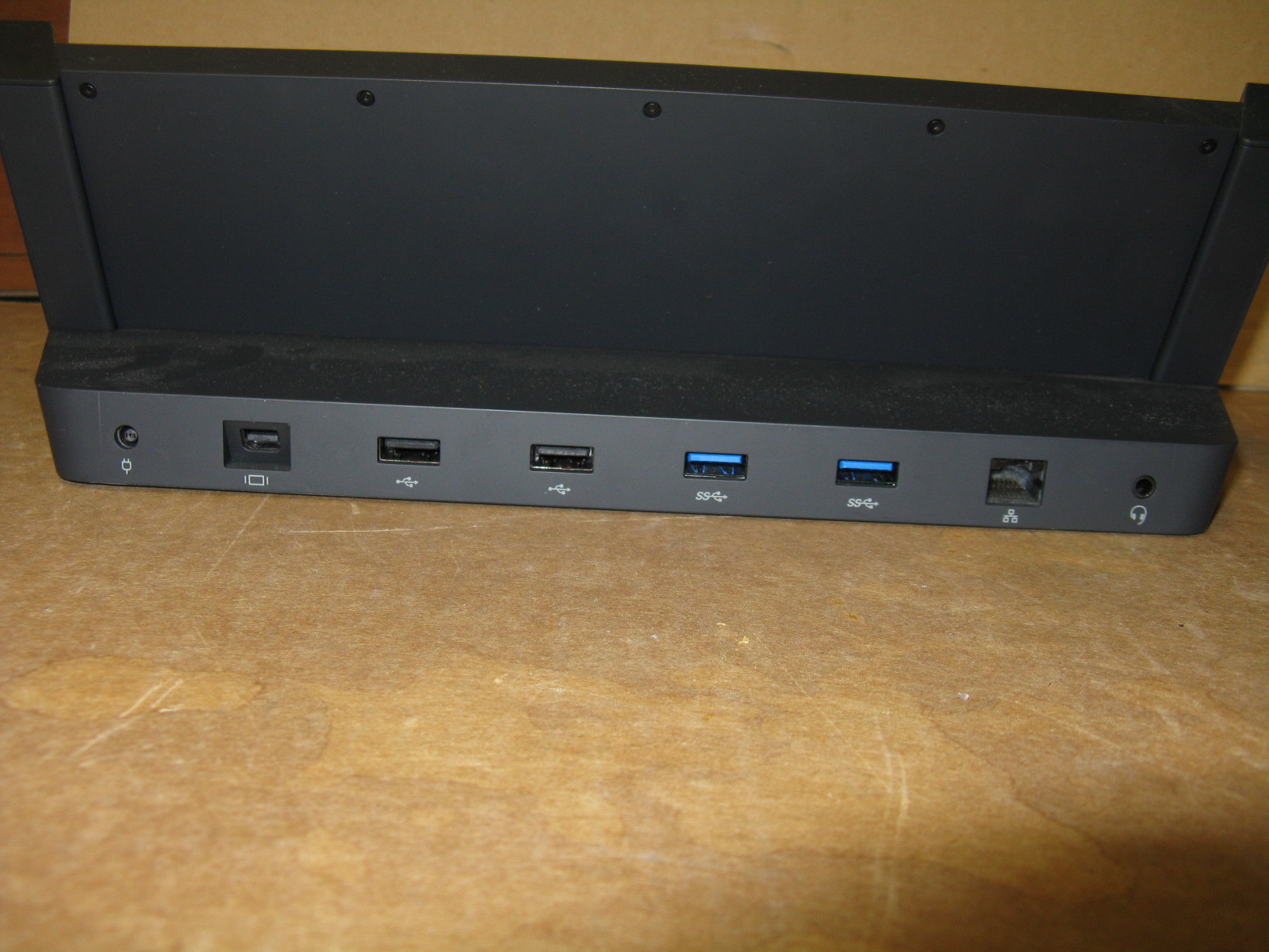 Microsoft Surface Pro 3 Docking Station Model 1664 - No AC Adapter