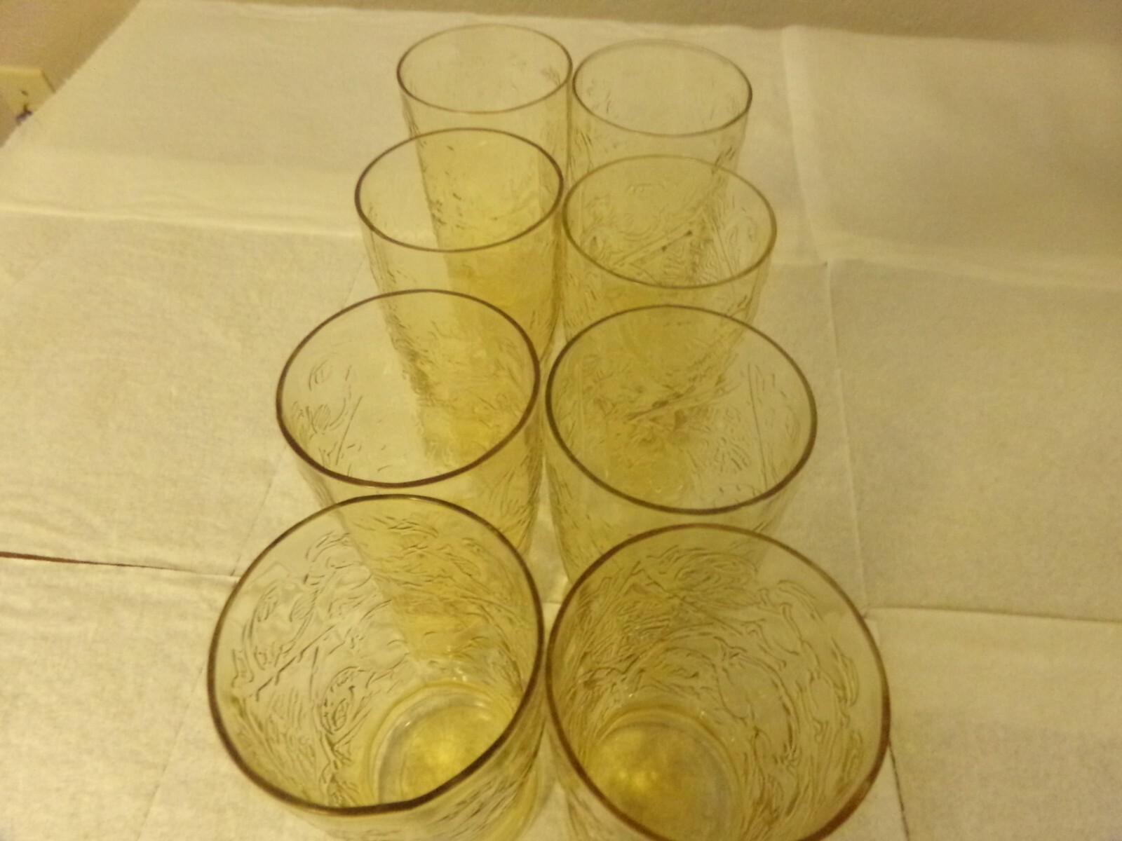amber madrid federal 5 1/2 in tumblers  no chips or scratches nice and clear