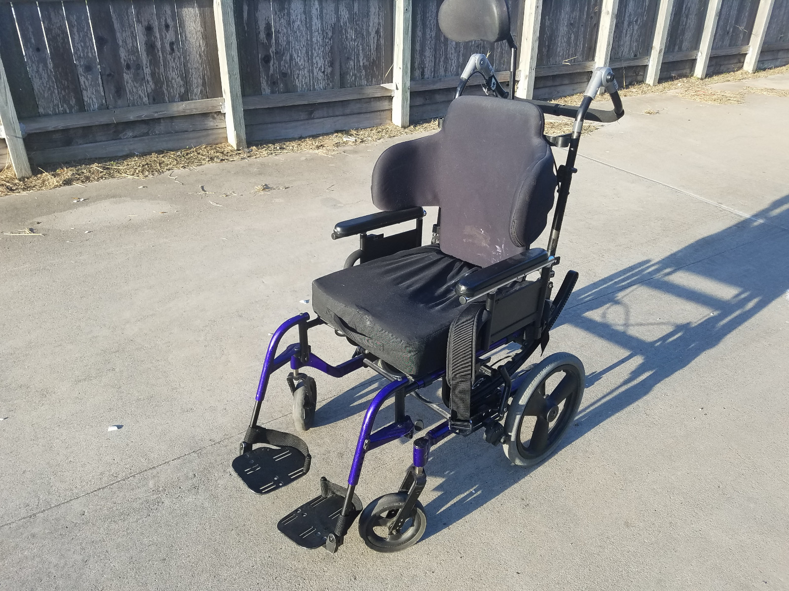 INVACARE Quickie IRIS (Tilt in space) Wheelchair Seat Contoured Back adult