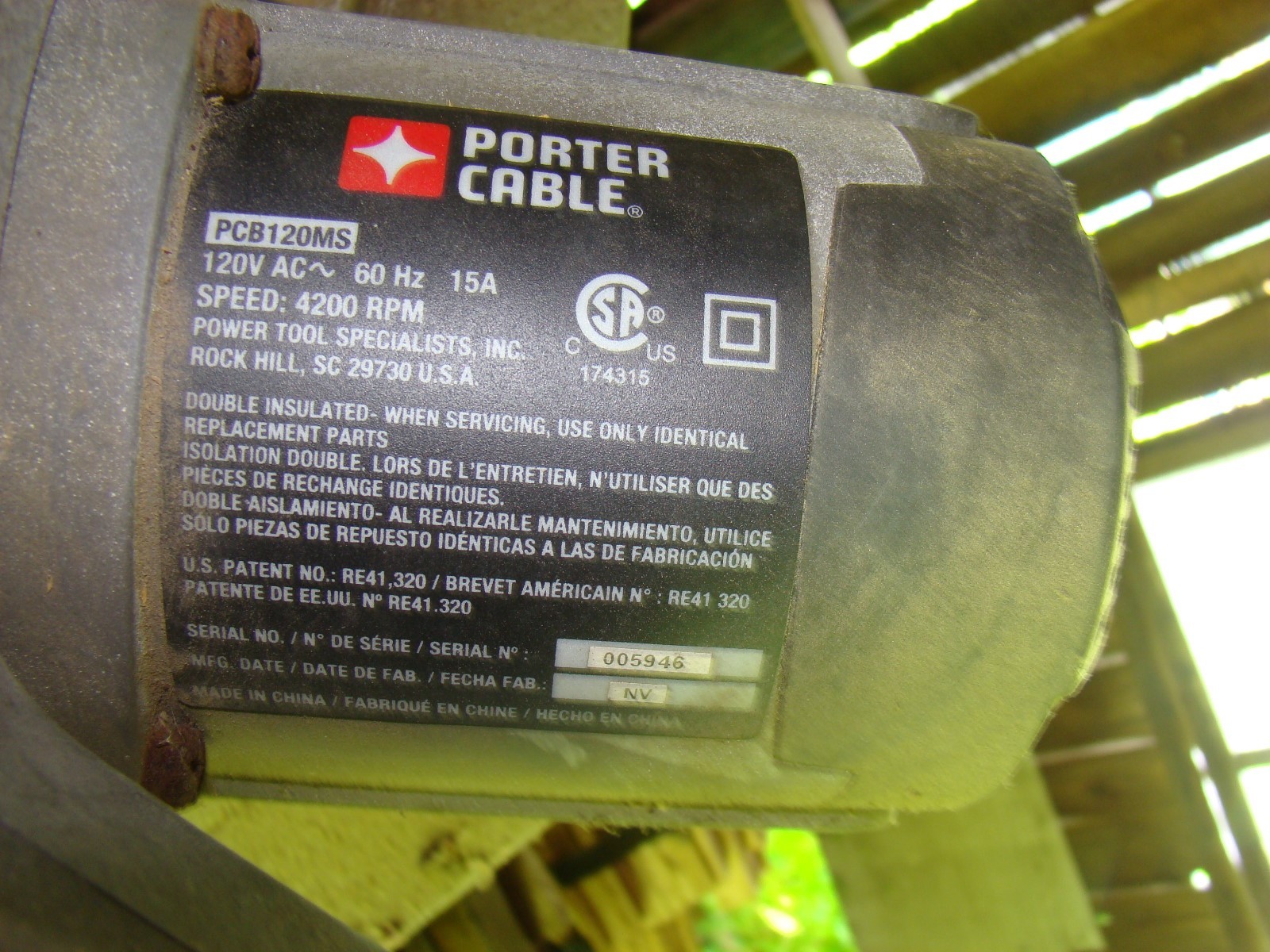 Porter Cable 12-in 15 AMP  Compound Miter Saw ( lot 2)