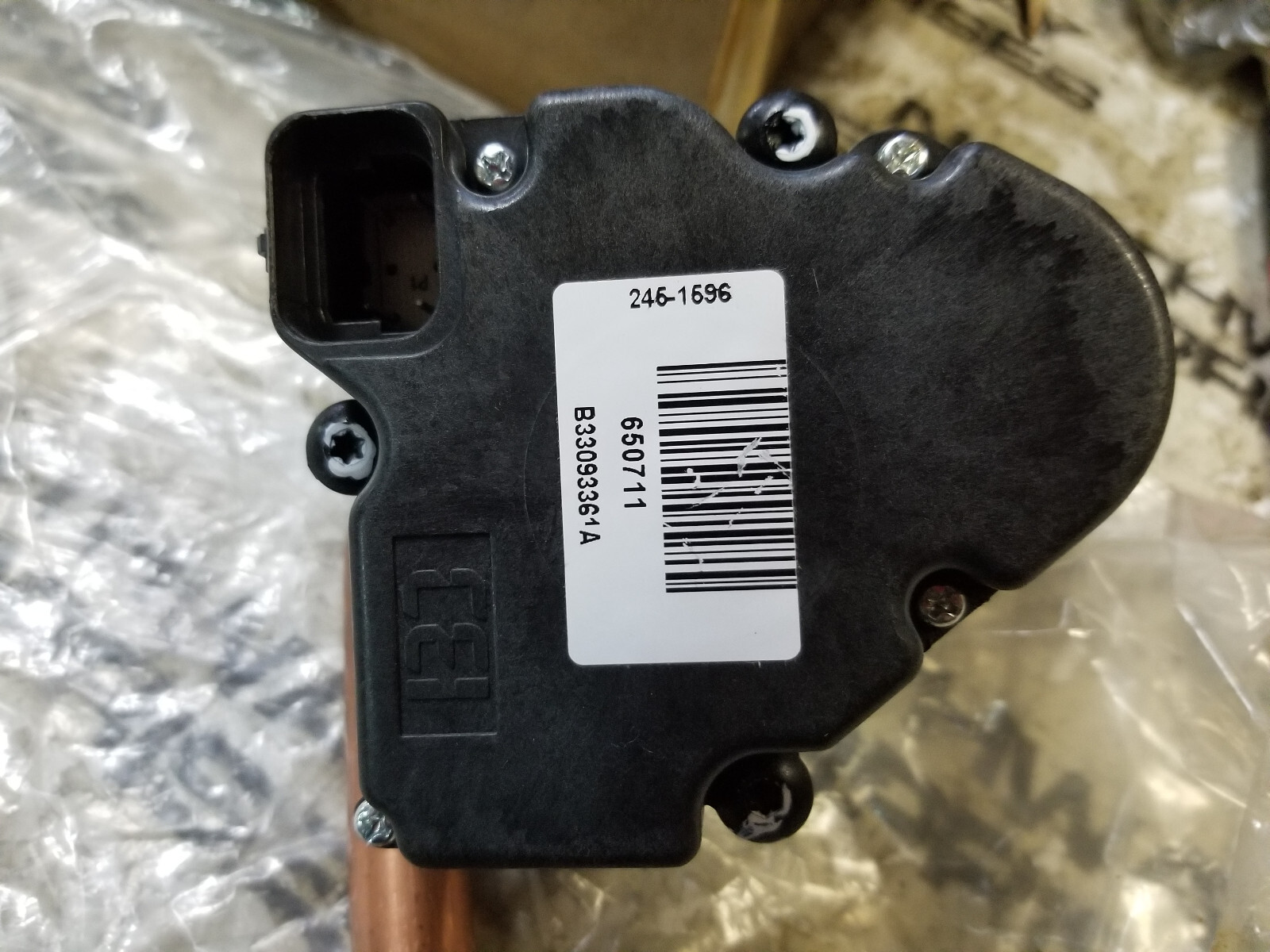 245-1596: 14 Vdc Air Conditioner Actuator 2451596 - Picture 5 of 5