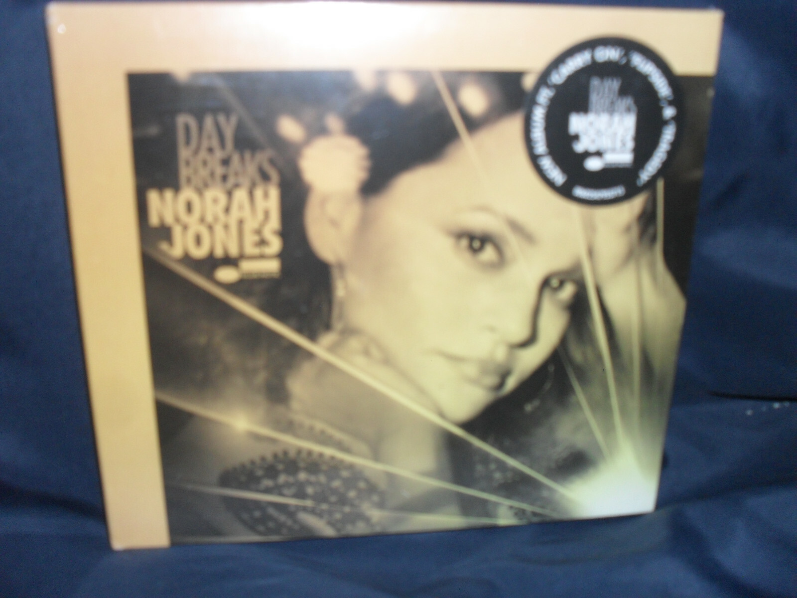 【新品未開封】【レコード】Norah Jones Day Breaks Day Breaks by Norah Jones (Album; Blue Note; 00602557800852