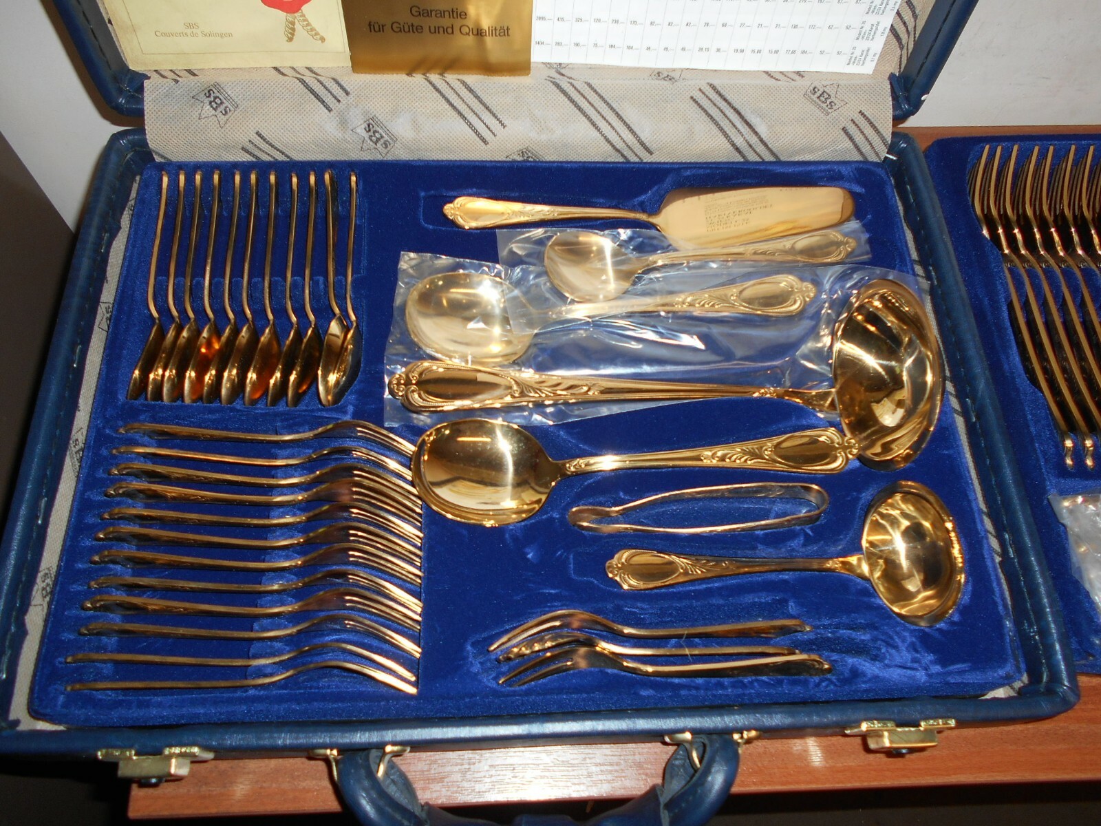 SBS Bestecke ゴールドカトラリーセット　23／24Ｋ NEW SBS Bestecke Solingen 70PC 23/24 Gold plated Flatware