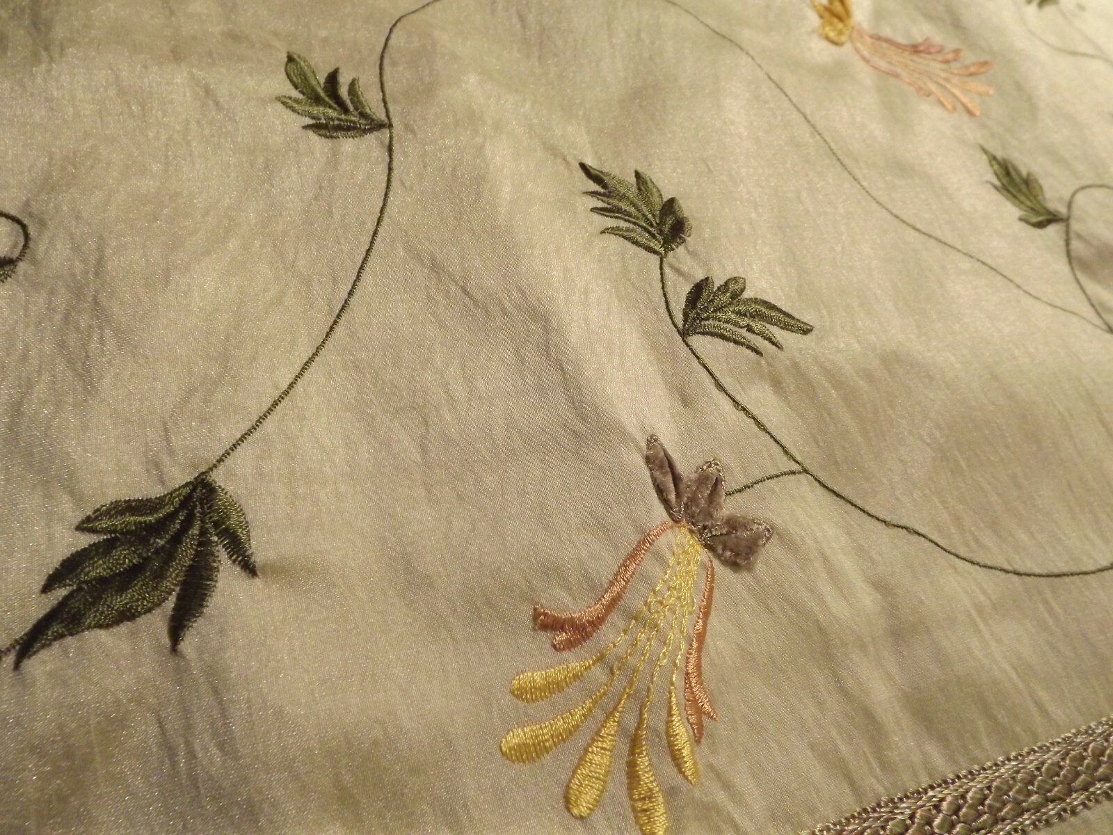 JC PENNEY lined VALANCE FLORAL EMBROIDERY 82Wx19.5