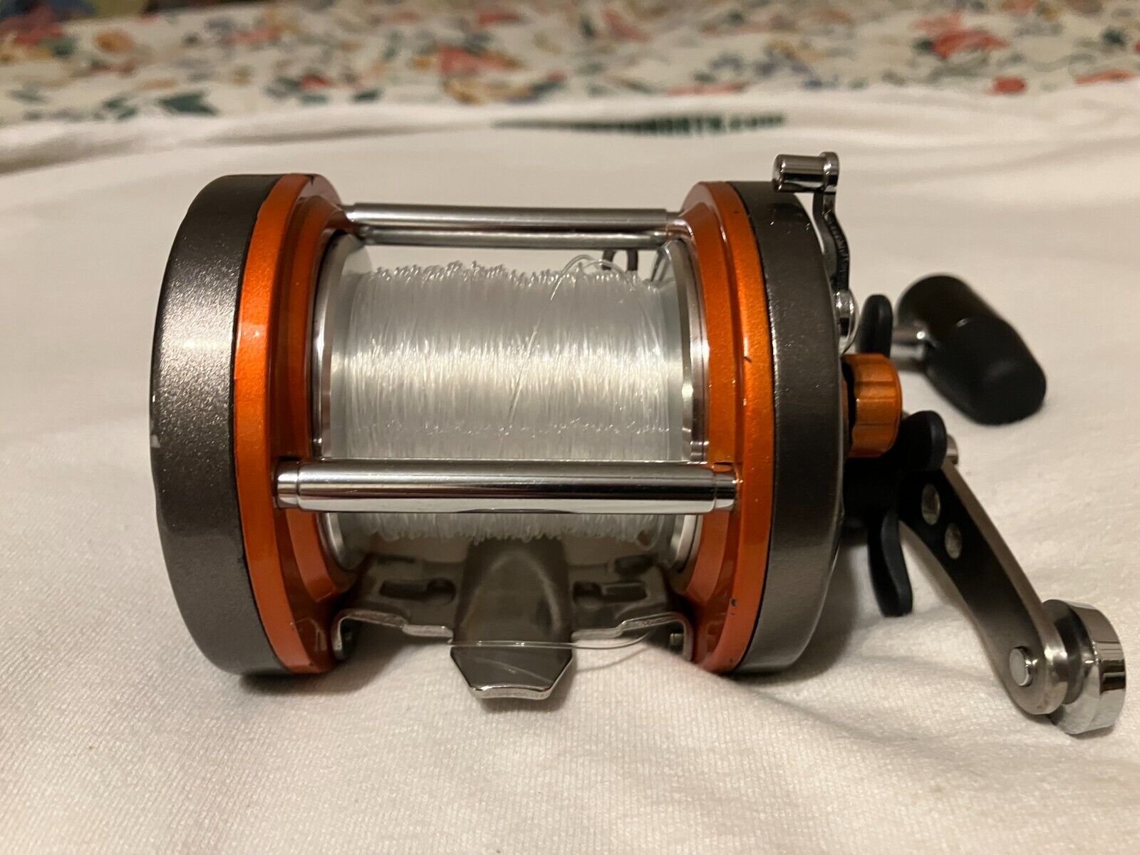 QUANTUM BILL DANCE CATFISH ROUND BAITCASTING REEL