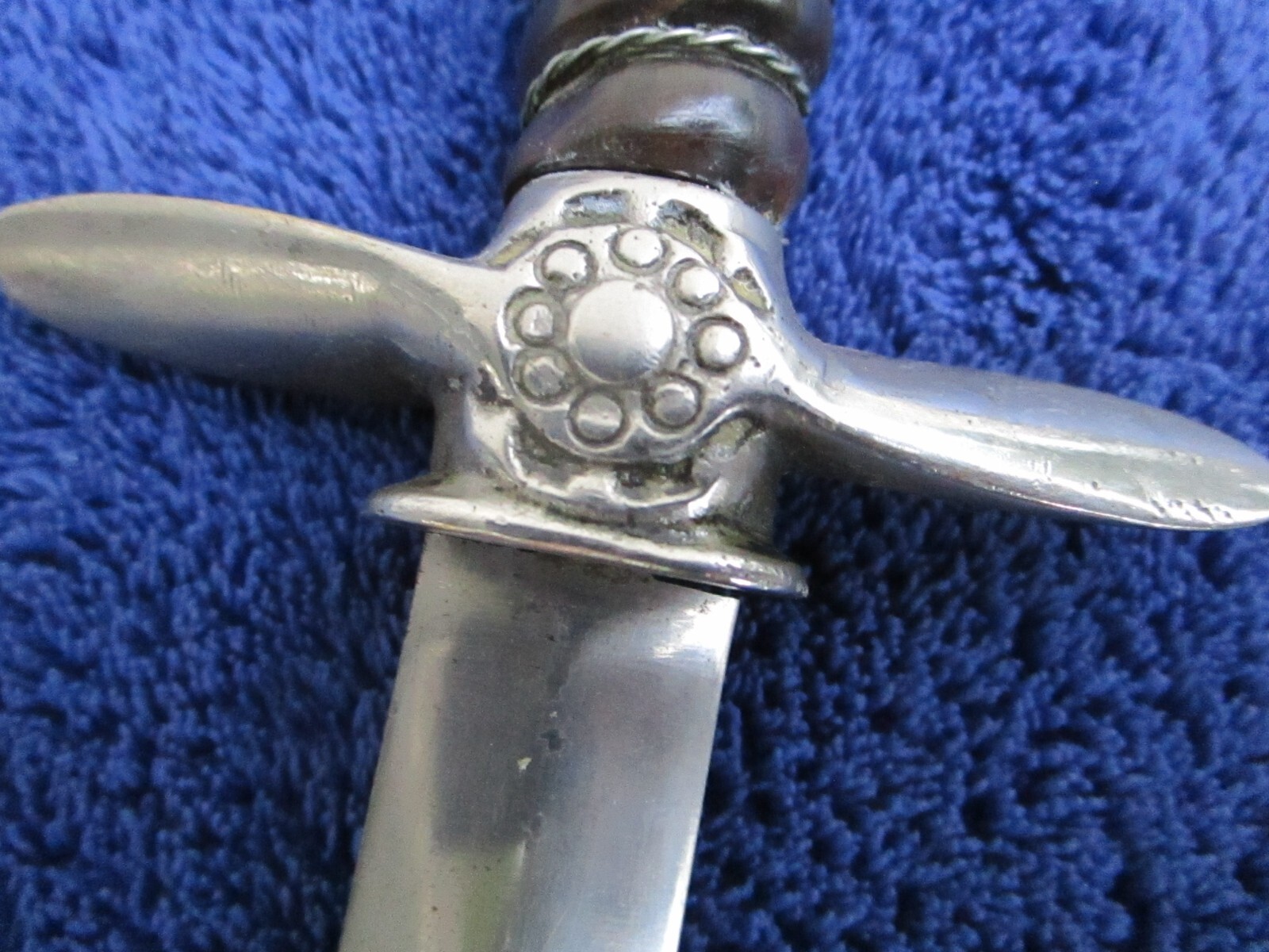 RARE ORIGINAL WW2 YUGOSLAVIAN M1937 AIR FORCE DAGGER KNIFE AND SCABBARD