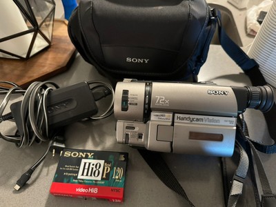 Sony Handycam Vision CCD-TRV615 Video Hi8 Nightshot Camcorder w/ Extras Tested