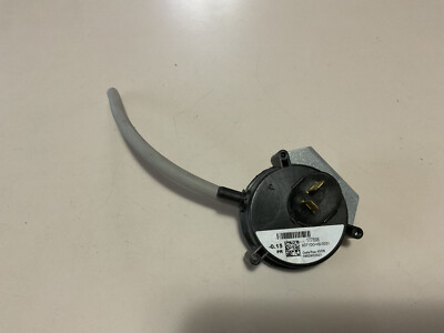 OEM YORK COLEMAN EVCON RED-T 17798 .15WC PRESSURE SWITCH