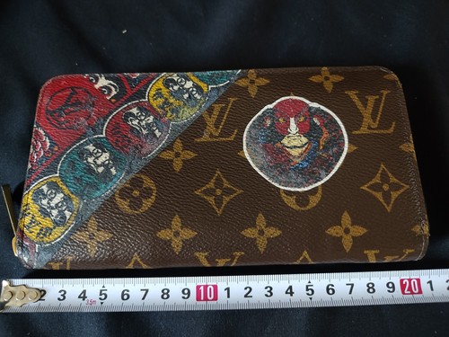 れ*ん様 LOUIS VUITTON 財布 明日着 限定 LVxアニマル柄♪ 小さなお財布 ZIPPY ルイヴィトン