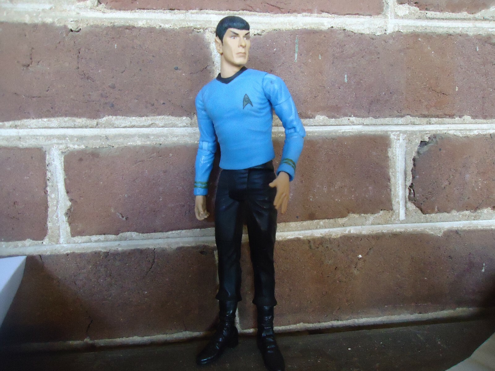 2003 ART ASYLUM Star Trek Action Figure Commander Spock