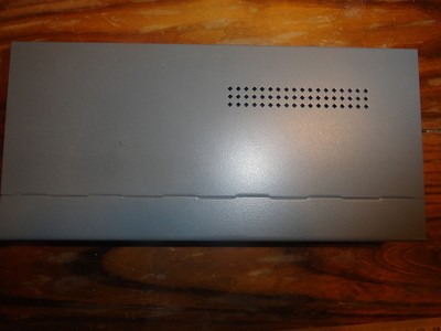 New Media Live Wire 10/100 Mbps Dual Speed Hub  NMT00741   No power cord