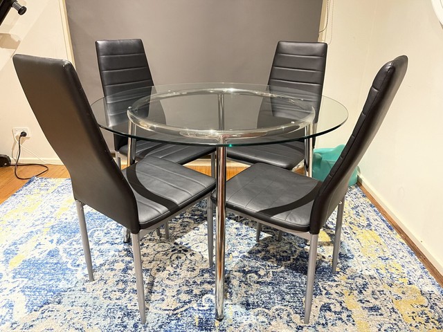ROUND GLASS DINING TABLE and 4 CHAIRS excellent con | Dining Tables
