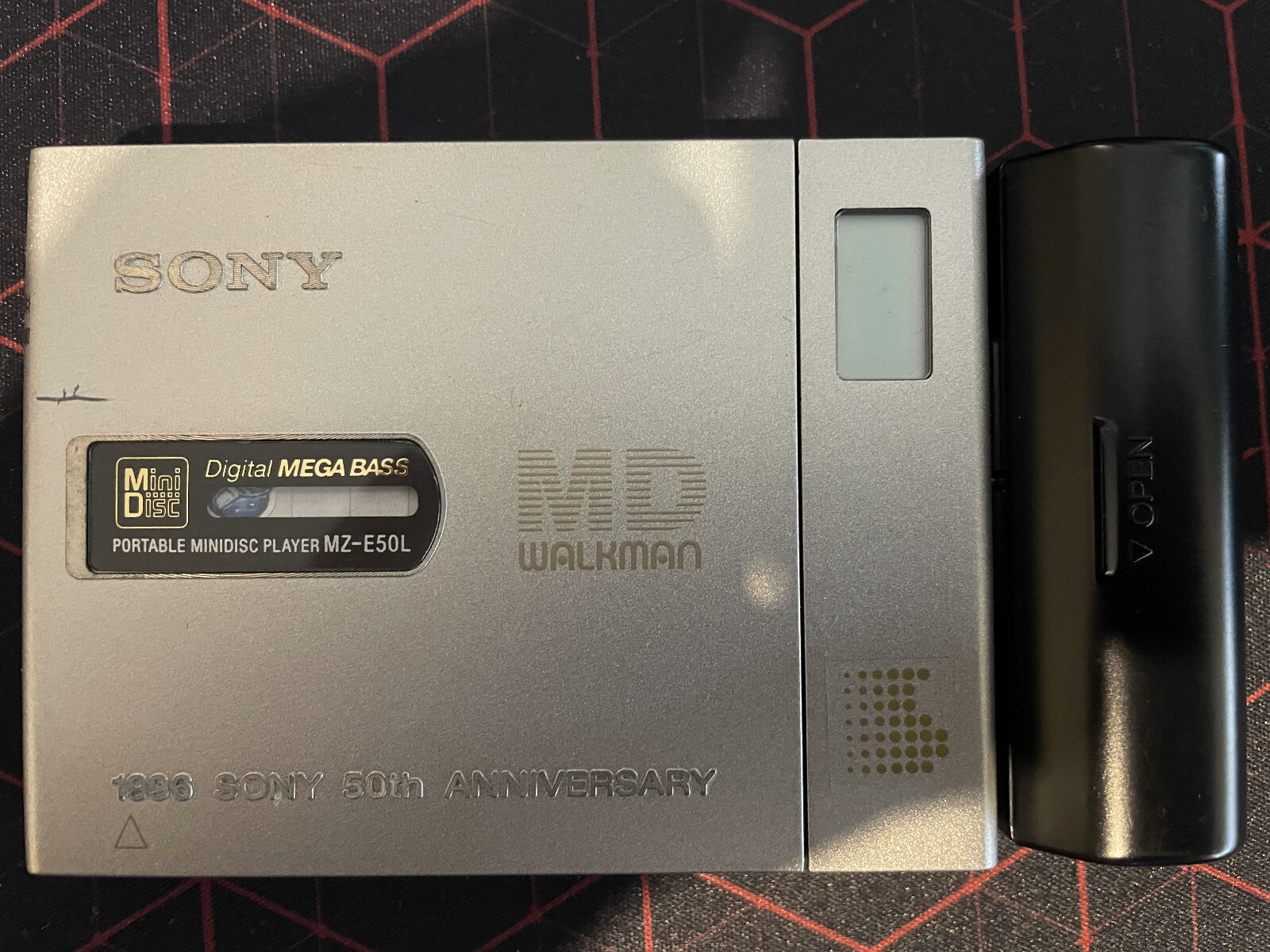 ポータブルプレーヤー M8044 SONY MD WALKMAN MZ-E50L SONY 50th ポータブルプレーヤー M8044 SONY MD WALKMAN MZ-E50L SONY 50th