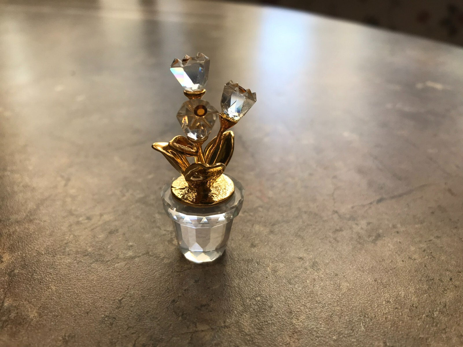 Swarovski Crystal Memories #208885 Flowerpot w/ Gold Tone Swarovski Crystal Memories #208885 Flowerpot w/ Gold Tone