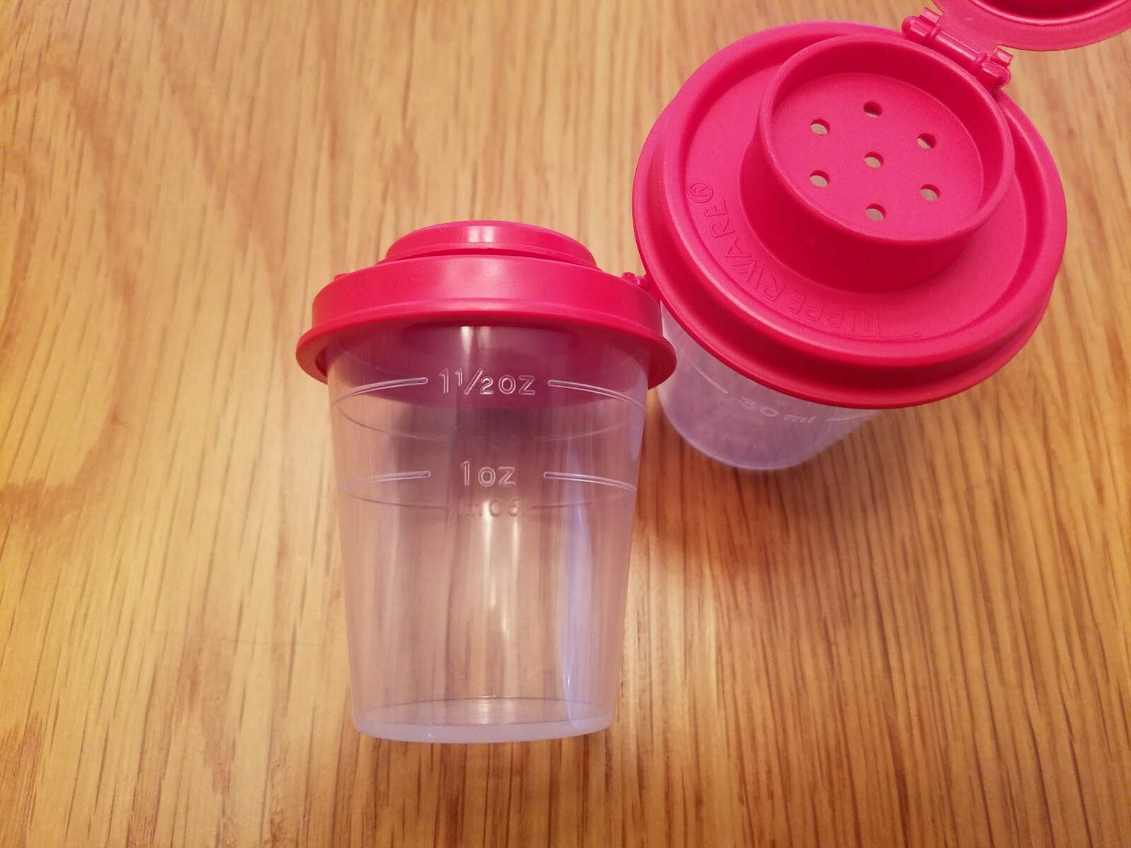Tupperware Set of 2 Mini Shaker Containers, Salt & Pepper, Spices