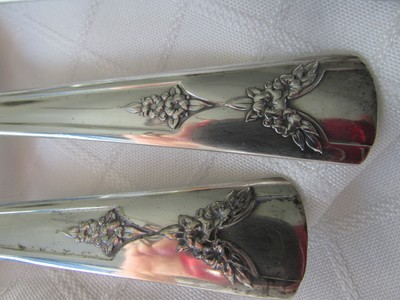 THREE ANTIQUE1954 GAILSTYN ROSEBUD SILVERPLATE SERVING SPOONS/INTERNATIONAL SIL