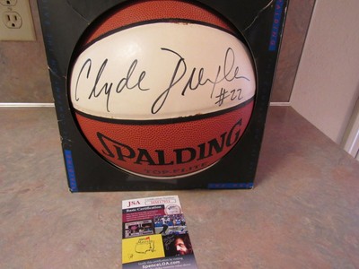 clyde drexler signed basketball
