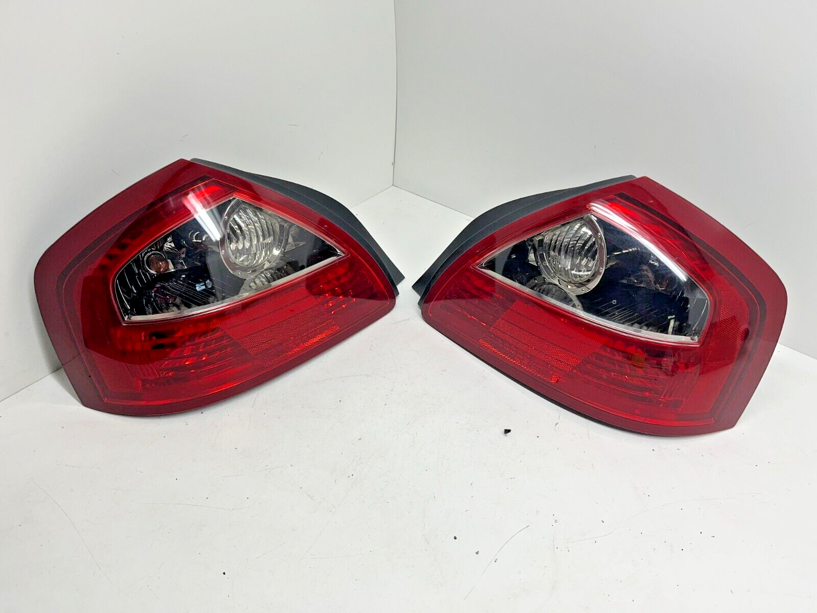送料無料キャンペーン JDM NISSAN CIMA F50 METALIC CHROME TAIL LIGHTS TAIL LAMP トップス