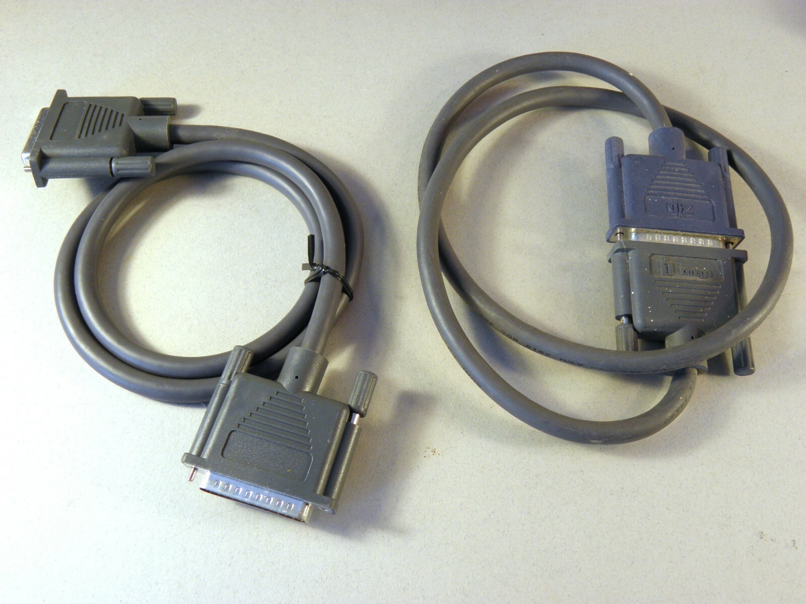 Iomega Zip 100 Drive with Power Supply & 2 Cables Z100P2